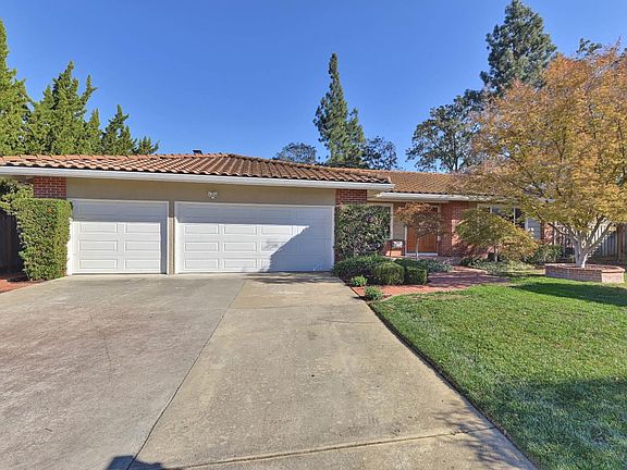 2nd image of 1530 Cowper Ct