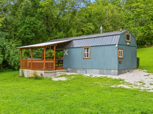 90 Railroad Lock Loop, Beattyville, KY 41311