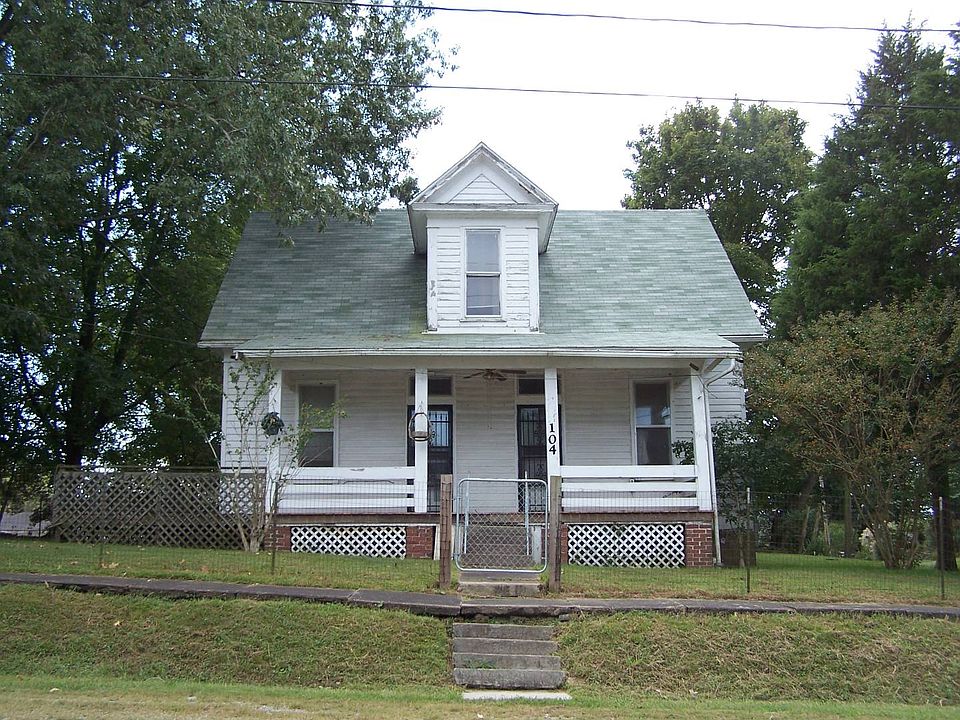 1st image of 104 E Edwards St