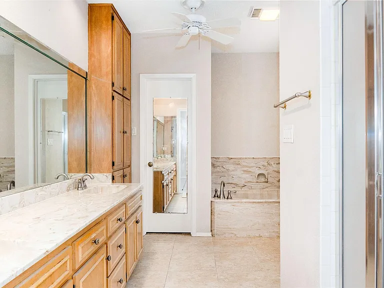 616 Placid Cir #616 — Photo 6