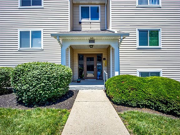 2nd image of 12171 Regency Run Ct #2171-1