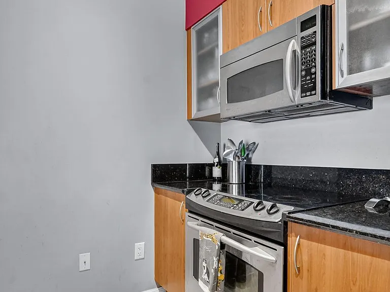 233 S Federal Hwy #702 — Photo 11