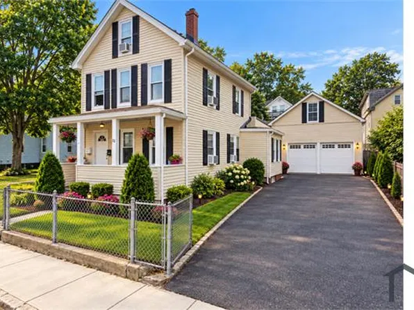 12 Lodi St #1, Worcester, MA 01608