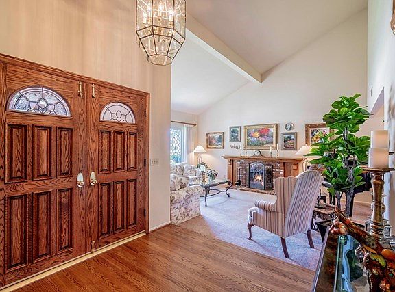 23 Basswood Ave Oak Park CA-large-005-00