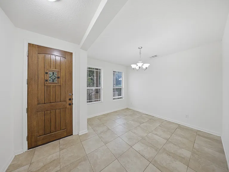 8707 Straight Oaks — Photo 5