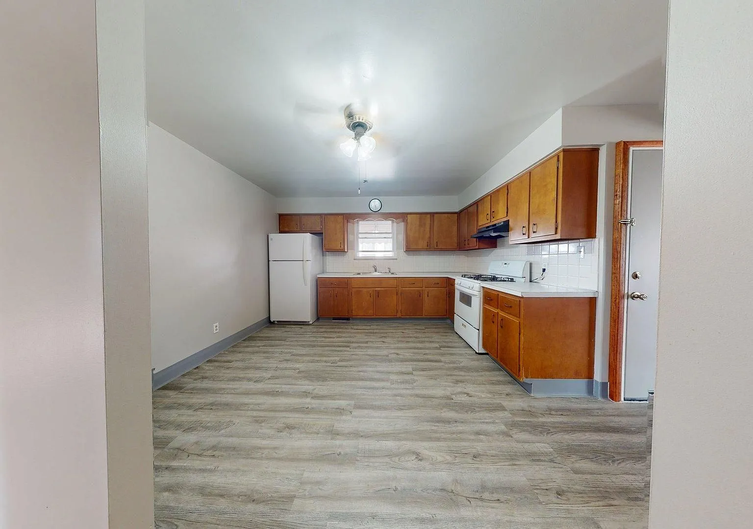 7414 Dorothy Ave — Photo 3
