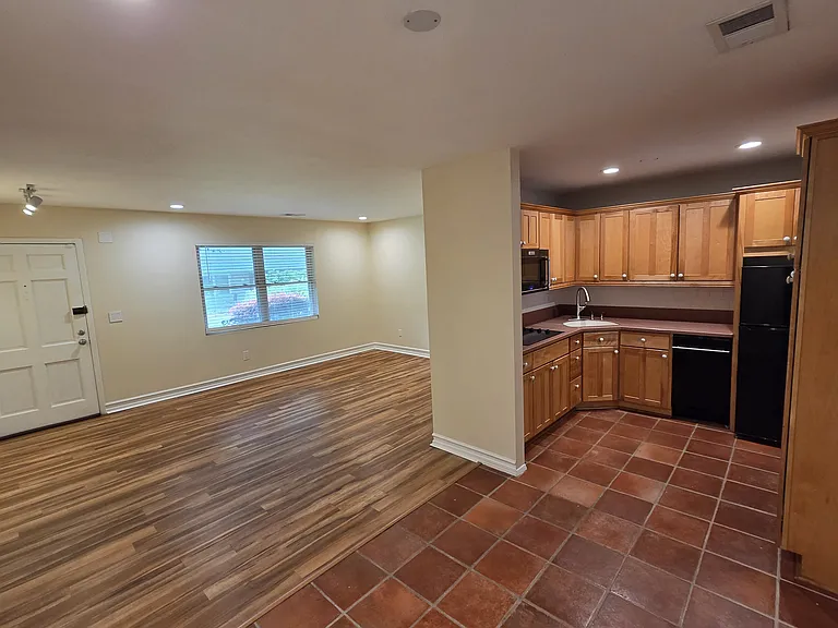 2941 Caldwell Rd NE #E4 — Photo 18
