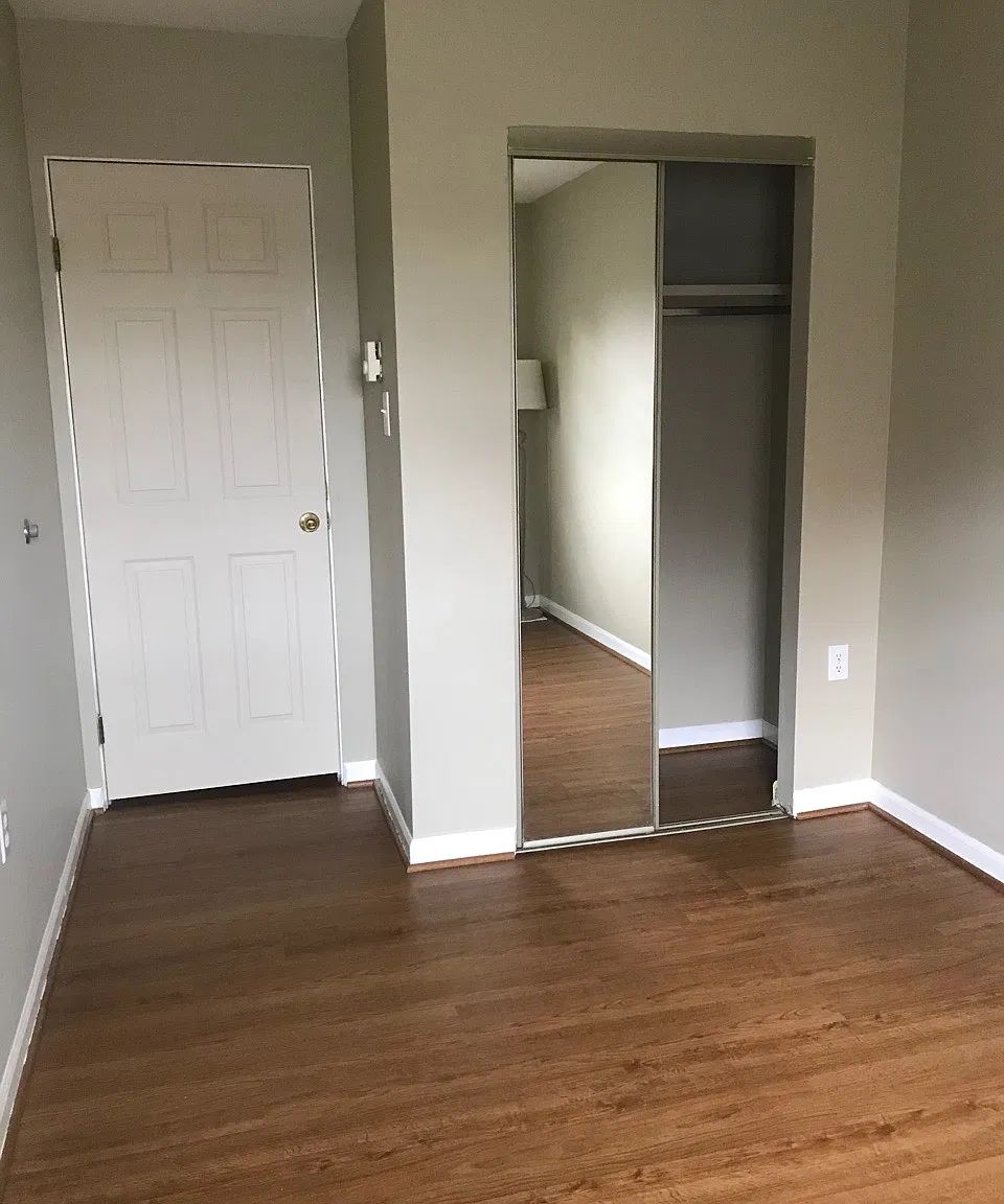 3 bed, 1280 sqft, $950 — Photo 2
