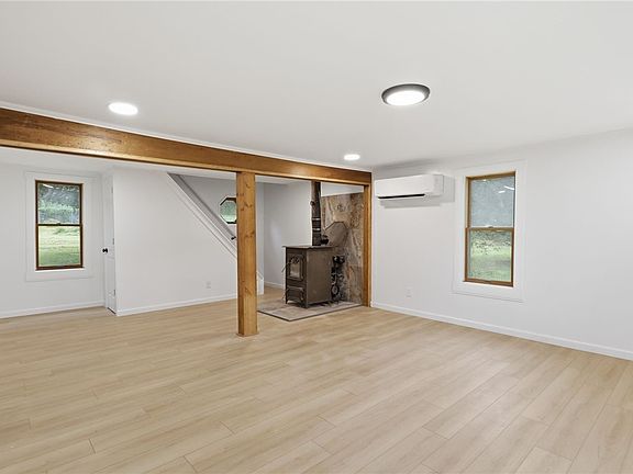 5th image of 3989 Dean Rd