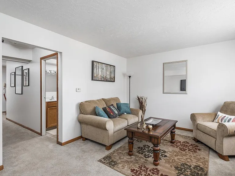 Sassafras Hill Apartments — Photo 14