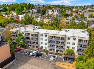 949 N 35th St APT 201, Seattle, WA 98103