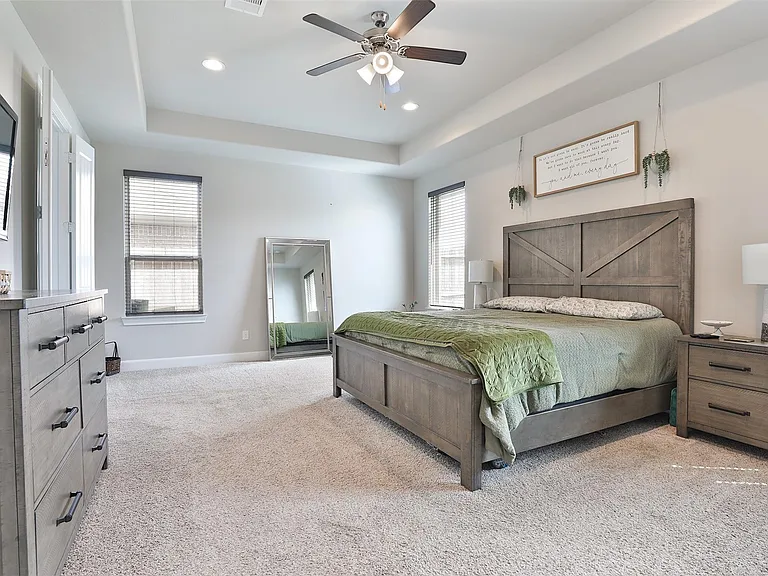2810 Bluesage Bluff Dr — Photo 20
