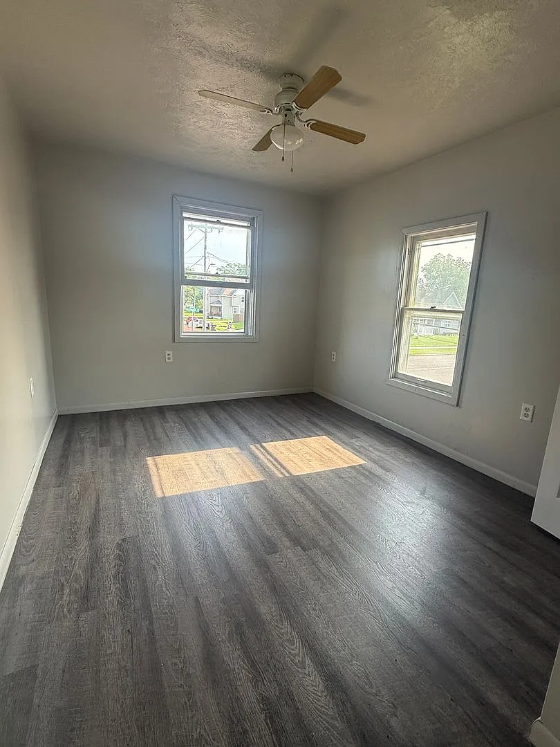 1414 W Washington St — Photo 3