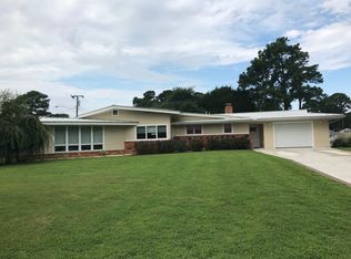 2300 Windward Shore Dr, Virginia Beach, VA 23451