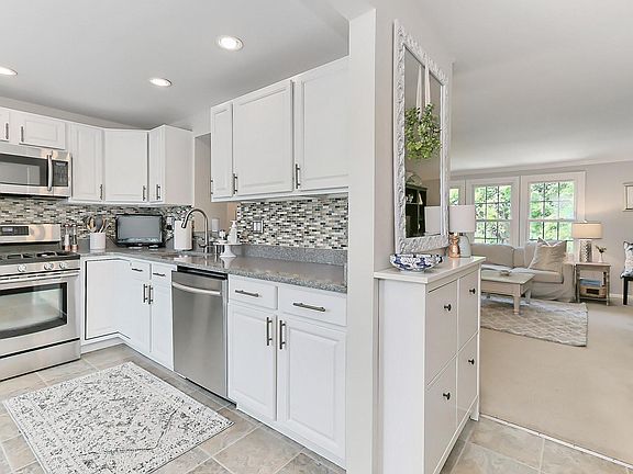 2nd image of 14442 Manassas Gap Ct