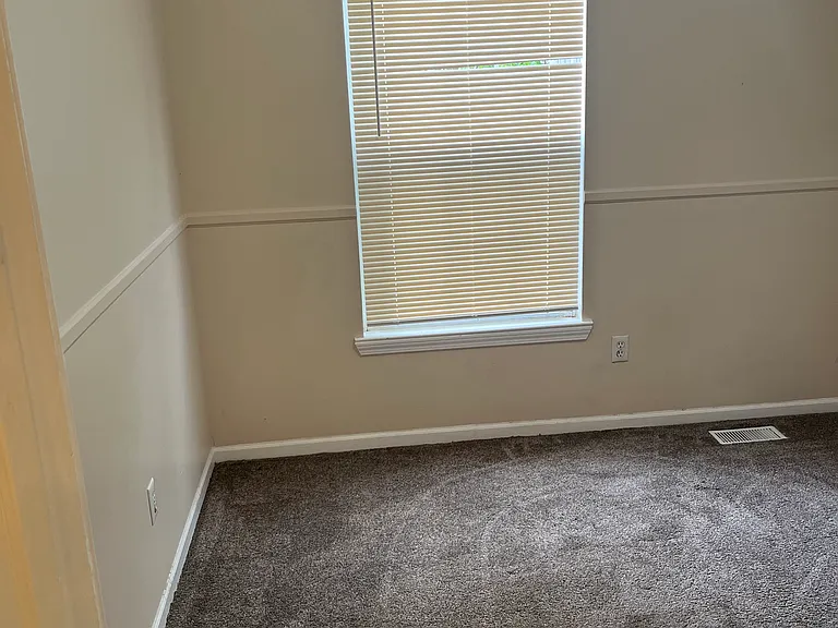 2320 Maddy Ln — Photo 11