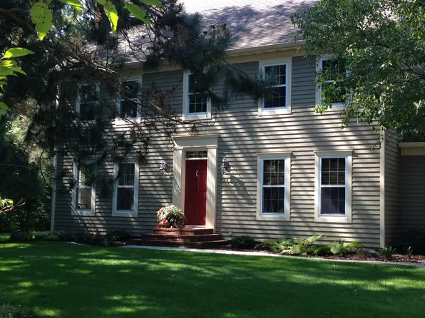 3712 Glen Crest Ct, Eau Claire, WI 54701