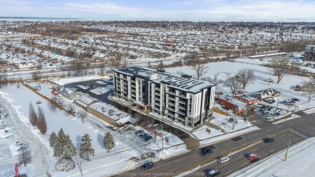 Building Photo - 11646 Tecumseh Rd E #608