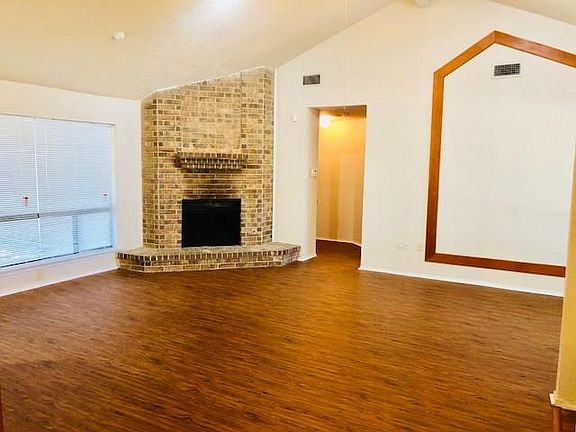 4th image of 710 Brittany Dr