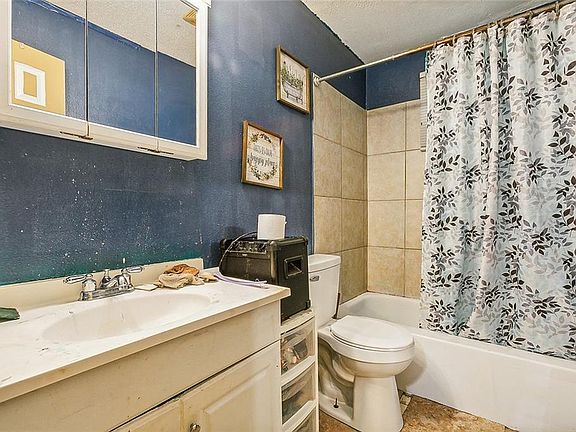 4th image of 7807 Means Ave
