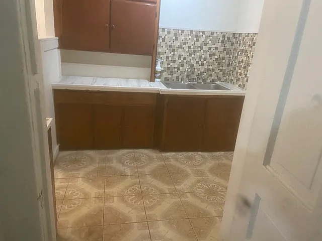 708 State St #A — Photo 8