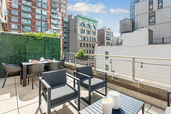 Sold by Brown Harris Stevens | media 22