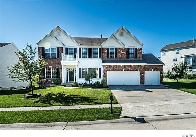 2 story home with 3 car garage on quiet street. 3330 SF of living space