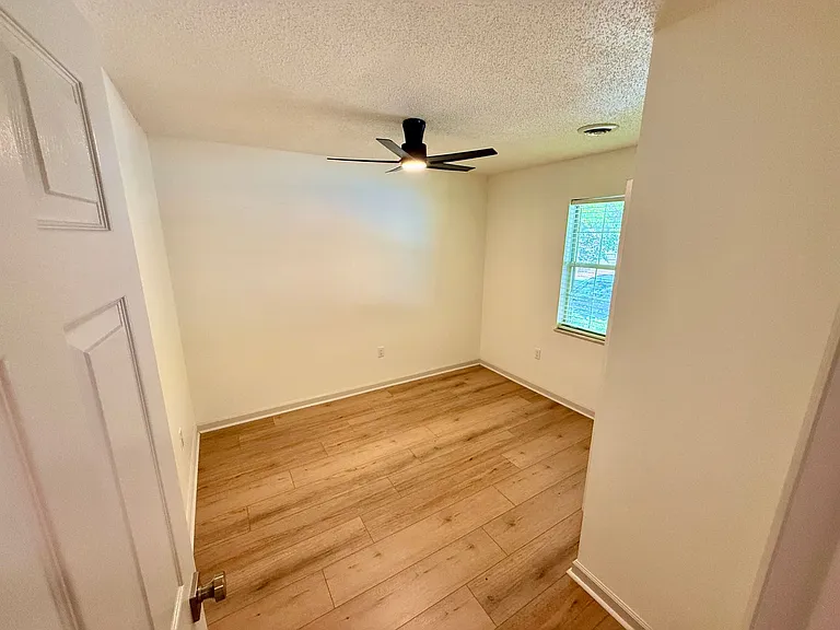 5010 Trace Manor Ln — Photo 4