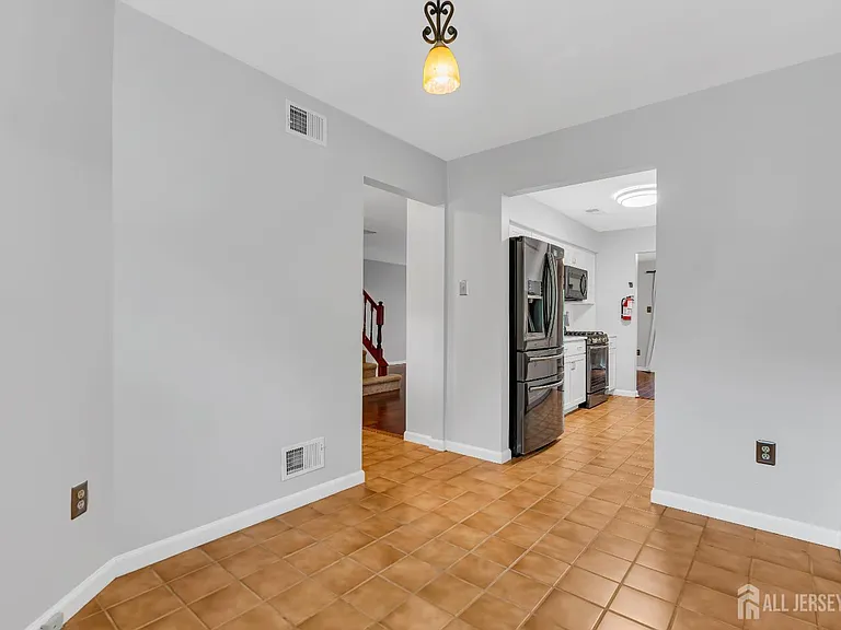31 Fair Acres Ct — Photo 5