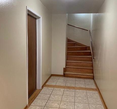 Front door/hallway.