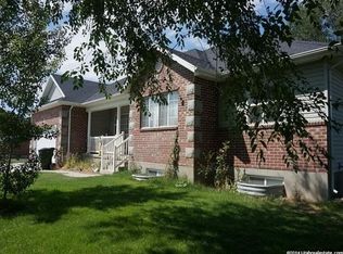 2096 W 800 N, Clinton, UT 84015