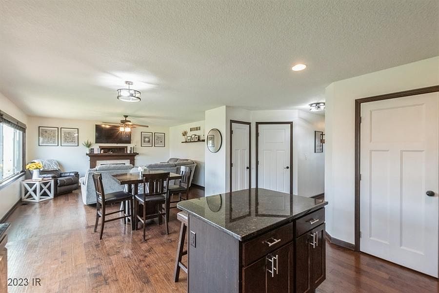 2415 SE Stone Prairie Dr, Waukee, IA 50263 | Zillow