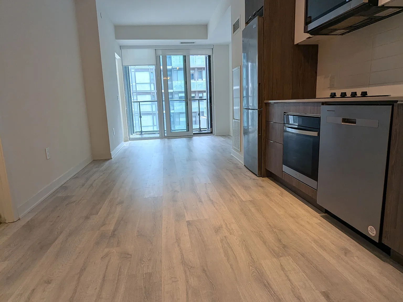 2 bed, $2,600 — Photo 4