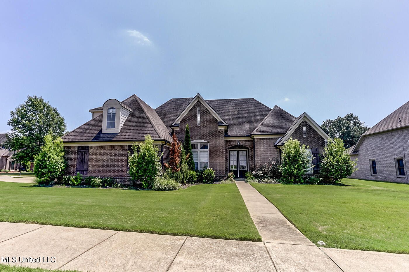 725 Chateau Pointe Blvd, Southaven, MS 38672 Zillow