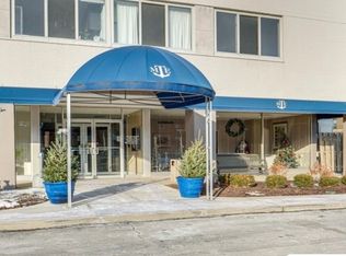 12520 Edgewater Dr APT 1602, Lakewood, OH 44107