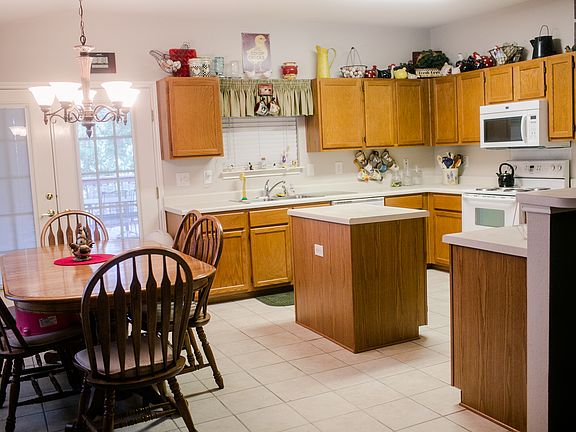 Open floor plan kitchen