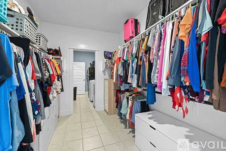 525 Compania Cv — Photo 27