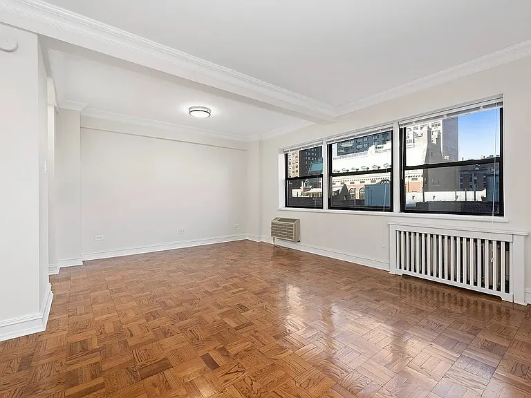 225 E 70th St #4G — Photo 5