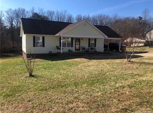 2754 Union Ridge Dr, Lincolnton, NC 28092