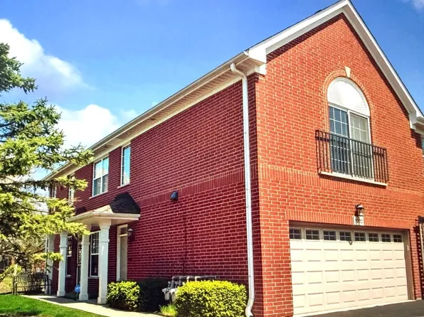 1002 Kensington Dr, Northbrook, IL 60062