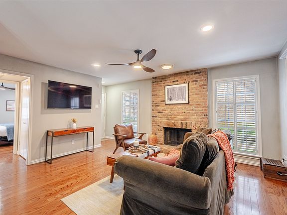 4th image of 15221 Berry Trl APT 1201