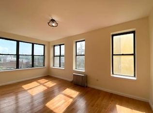 2405 27th St #4A, Astoria, NY 11102