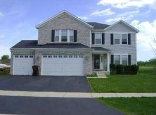 9403 Creekside Dr, Wonder Lake, IL 60097