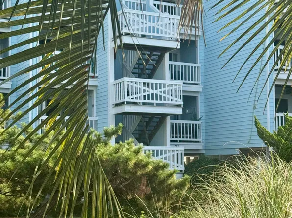 101 Sea Oats Lane #D-21, Carolina Beach, NC 28428