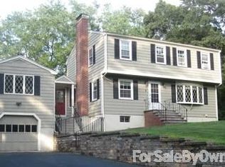 9 Laurel Dr, Medfield, MA 02052