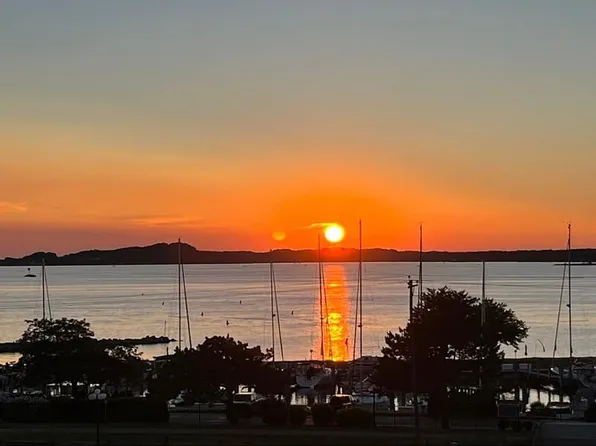 1210 Lakeshore Dr, Muskegon, MI 49441