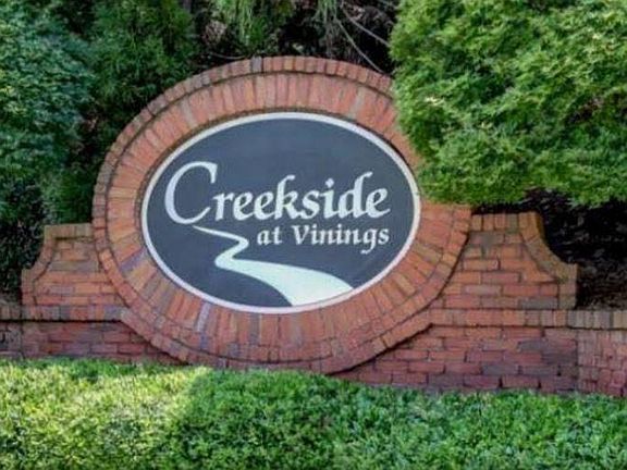 2nd image of 1289 Creekside Pl SE