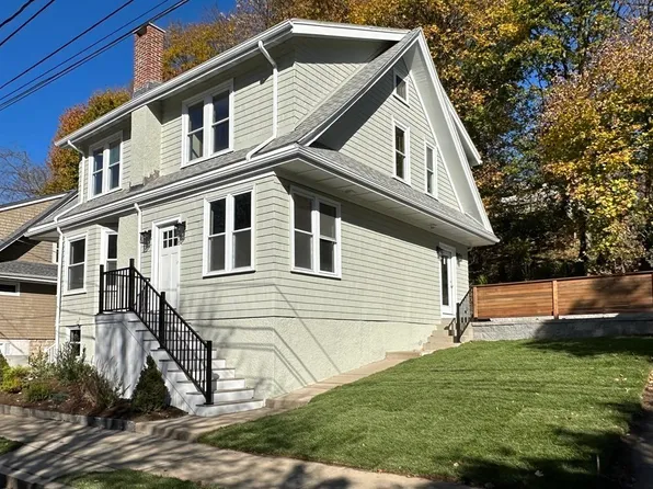47 Playstead Rd, Newton, MA 02458
