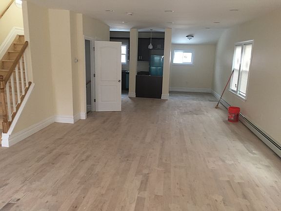 2nd image of 11468 196th St