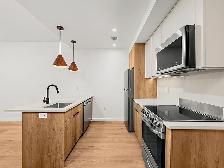 261 Grand Concourse #7709 — Photo 3